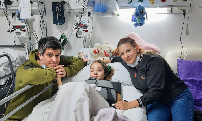 F. Varela: Mia la niña que fue atropellada al salir de la escuela, recibió el alta médica